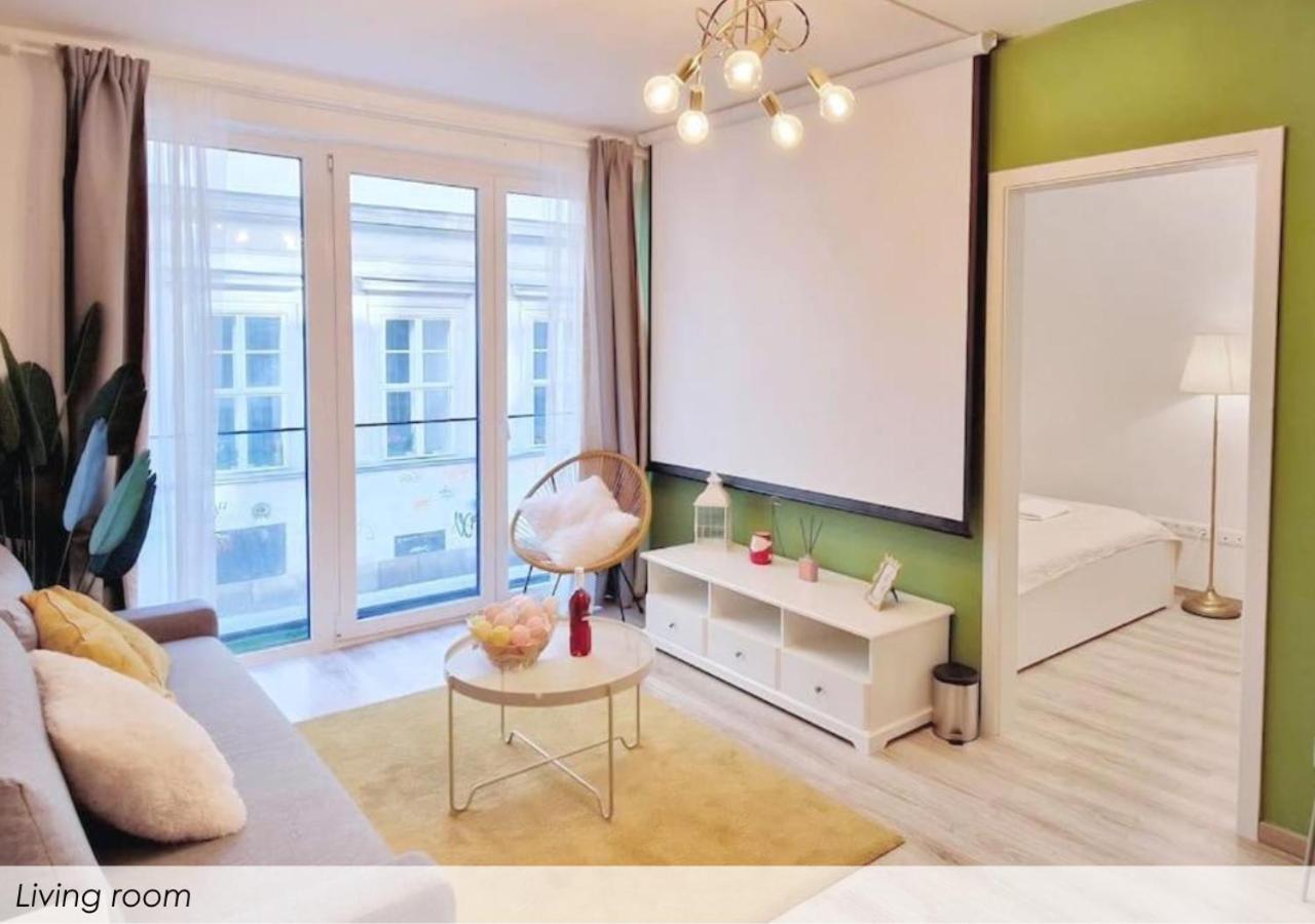 A104 - Liberty Bridge Projection Home With Free Parking 부다페스트 외부 사진