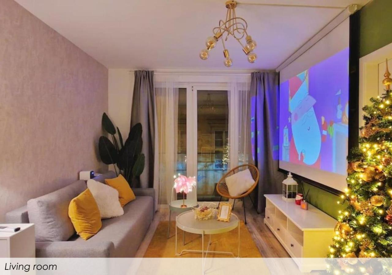 A104 - Liberty Bridge Projection Home With Free Parking 부다페스트 외부 사진